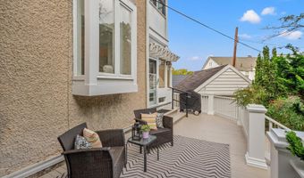 3825 INGOMAR St NW, Washington, DC 20015