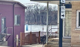 117 S Main St, Alma, WI 54610