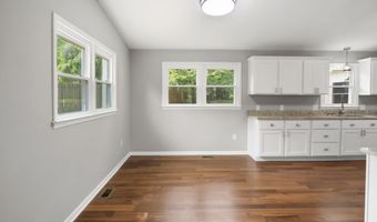 121 NE Hill Dr, Abingdon, VA 24210