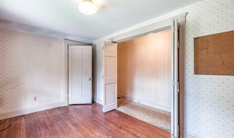 4 Pineway Dr, Auburn, ME 04210