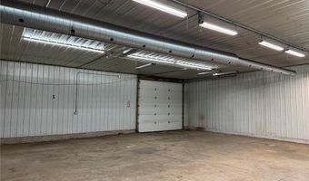 301 Old Dubuque Rd, Anamosa, IA 52205