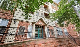 1320 N WAYNE St N 405, Arlington, VA 22201
