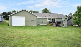 206 Park Ave, Altura, MN 55910