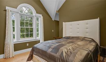 485 Spring St, Newport, RI 02840