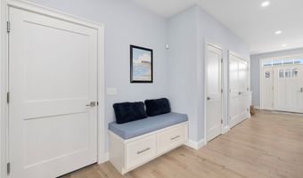1046 Ocean Rd, Narragansett, RI 02882