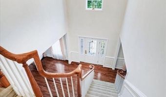 17 WATERTON Dr, Bear, DE 19701