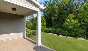 23 MIDDLEBERRY Ln, East Greenwich, RI 02818