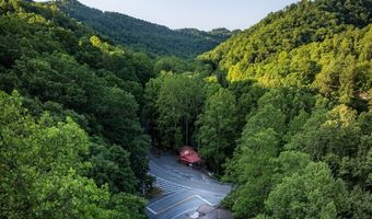 15303 15328 Midland Trl, Ansted, WV 25812