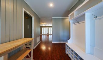 910 Pine St, Bainbridge, GA 39819