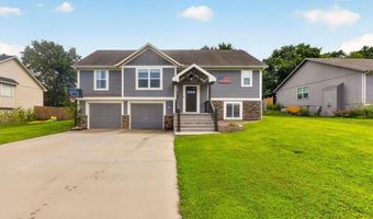 16913 Juniper Dr, Basehor, KS 66007