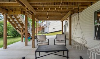 1690 Meadowside Dr, Ann Arbor, MI 48104