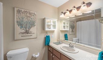 17 Red Oak Ln, Alexander, NC 28701