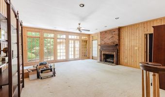 126 Wood Valley Dr, Americus, GA 31709