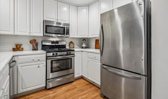 2330 14TH St N 407, Arlington, VA 22201