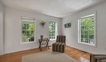 537 Pingree Hill Rd, Auburn, NH 03032