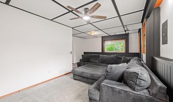 550 Mckinley St, Anoka, MN 55303