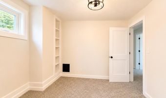 416 W 7th St, Auburn, IN 46706