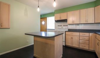 8932 Ione Ln, Affton, MO 63123