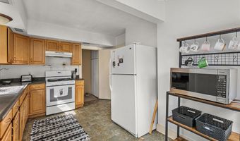 1427 Mattern Ave, Des Moines, IA 50316