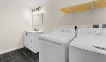 74 Sidney St, Bangor, ME 04401