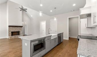 0010 HUNTERS HILL Ln, Auburn, AL 36830