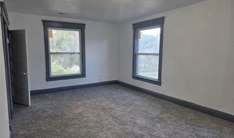1535 E 13th St, Des Moines, IA 50316