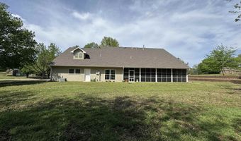 1923 Eastridge Dr, Arkansas City, KS 67005