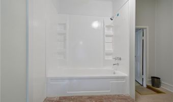 108 King St, Adairsville, GA 30103