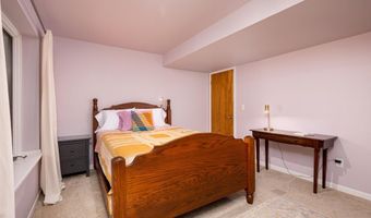 12 Haverhill Ct, Ann Arbor, MI 48105