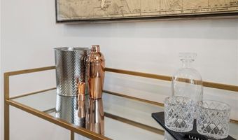 433 SW B St, Bentonville, AR 72712
