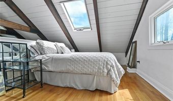 397 Gibbs Ave Ch, Newport, RI 02840