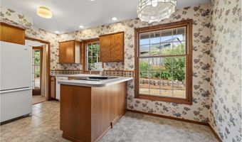 20267 HIGHWAY 213, Oregon City, OR 97045