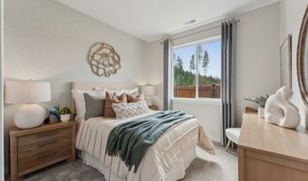 3932 McCormick Village Dr, Bremerton, WA 98312