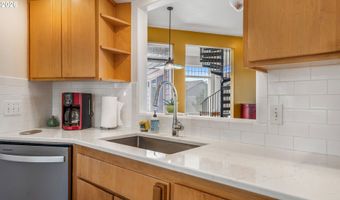 3868 GRANT Pl, Bandon, OR 97411