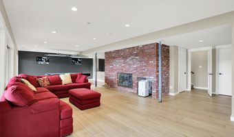 22 Point Ln, Arcadia, IN 46030