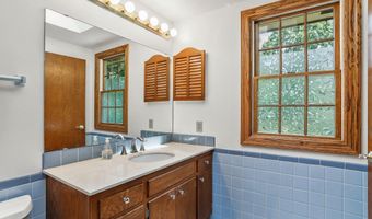 5310 Dorsett Dr, Madison, WI 53711