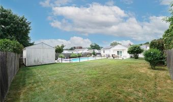 14 Willow Dr, Cranston, RI 02920