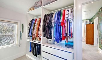 93 Narragansett Ave, East Providence, RI 02915