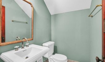 130 S Pine St, Arcola, IL 61910