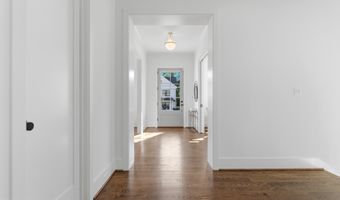 7705 HOLIDAY Ter, Bethesda, MD 20817