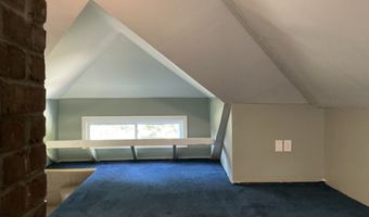 35 West St, Cromwell, CT 06416