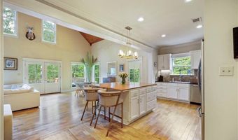 921 Carriage Way, Baton Rouge, LA 70808