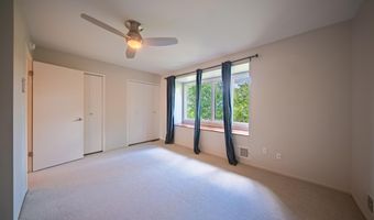 672 Greenhills Dr, Ann Arbor, MI 48105