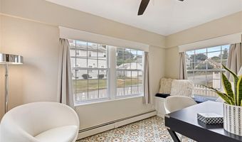 34 Burnett St, Johnston, RI 02919
