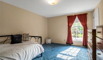 150 Brandywine Dr, Amherst, NY 14221