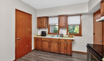 317 20th St 319, Ames, IA 50010