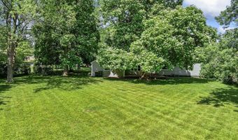 41073 N 1st St, Antioch, IL 60002