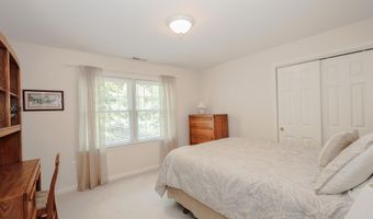 48 Essex Rd, Bedford, NH 03110