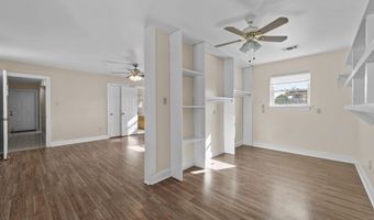 200 8th St, Bay St. Louis, MS 39520