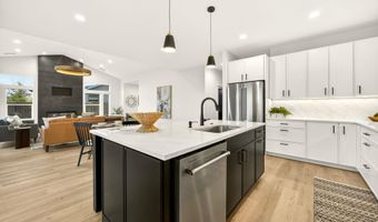 224 Alicia St, Ashland, OR 97520